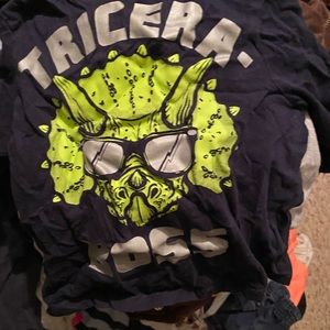 I’m selling my sons 12 to 48 months and some 2T